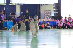 กล้องสอง-256